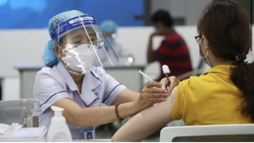 NHỮNG LƯU Ý KHI ĐI TIÊM VẮCCIN PHÒNG COVID 19
